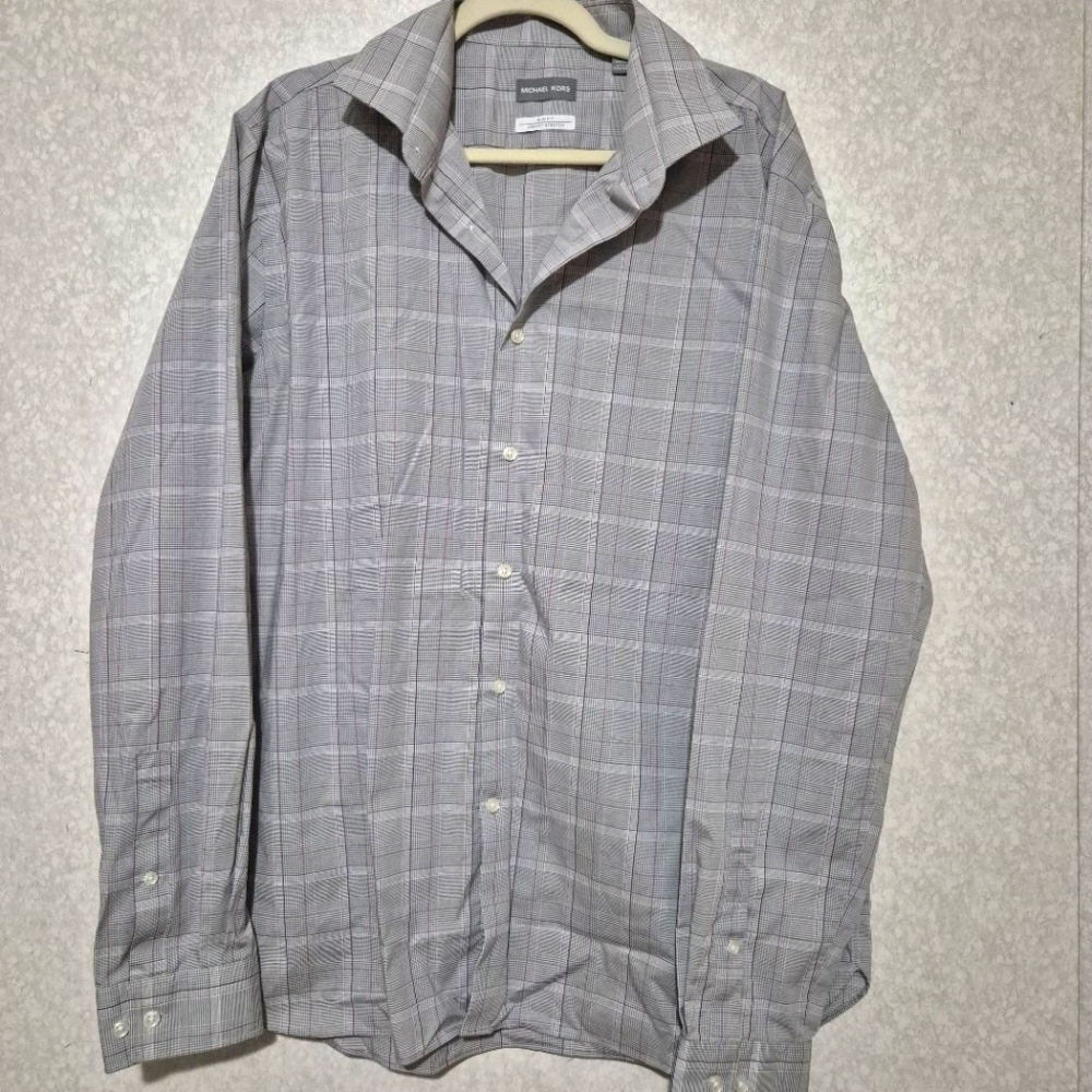 Michael Kors Checkered Shirt in Gray and White..SIZE:XL